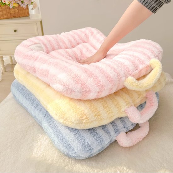 Cat Bed - Pet Mat - Soft and Warm Sleeping Mat for Cats and Small Pets, Comfortable and Cozy - Suitable for All Pets (Pink, S: 40 * 50cm)