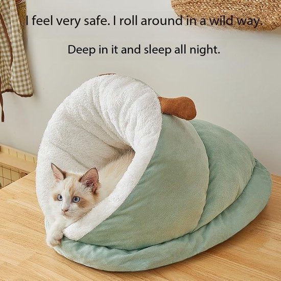 Cat Bed - Comfortable Slipper-Shaped Cat Bed - Semi-Closed Pet Den - Suitable for Indoor Cats and Small Dogs - Warm Plush Cat and Dog Bed - Non-Slip Bottom - 50*35*30 cm - Vegetable