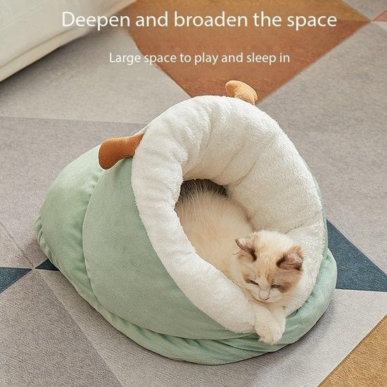 Cat Bed - Comfortable Slipper-Shaped Cat Bed - Semi-Closed Pet Den - Suitable for Indoor Cats and Small Dogs - Warm Plush Cat and Dog Bed - Non-Slip Bottom - 50*35*30 cm - Vegetable