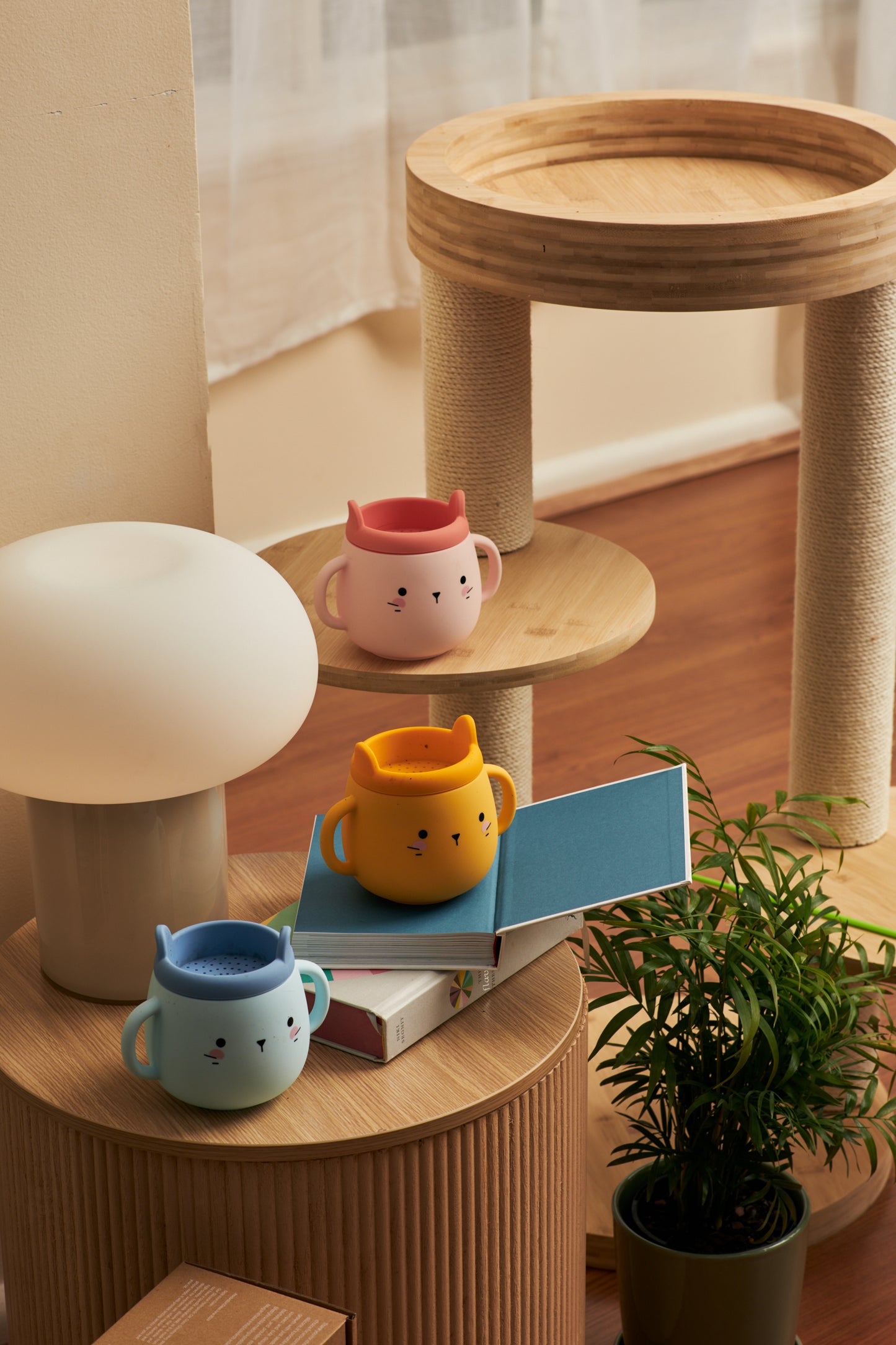 Whisker Wonderland Innovative Hydroponic Cat Grass Growing Mug - Pink | Soil-Free, Digestion & Hairball Aid, Eco-Friendly Silicone, Reusable